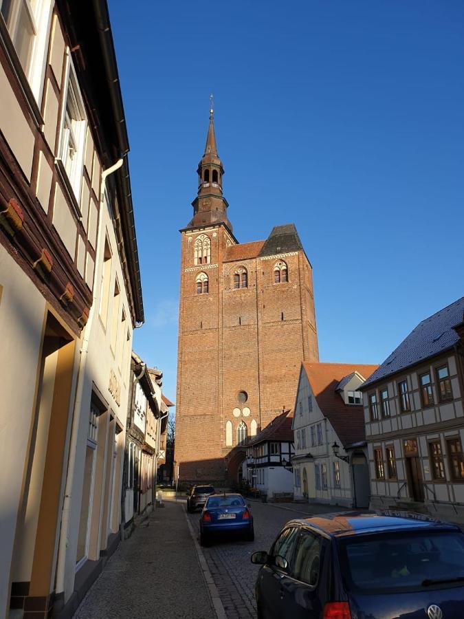 Ferienwohnung Am Rathaus Tangermünde Exterior foto